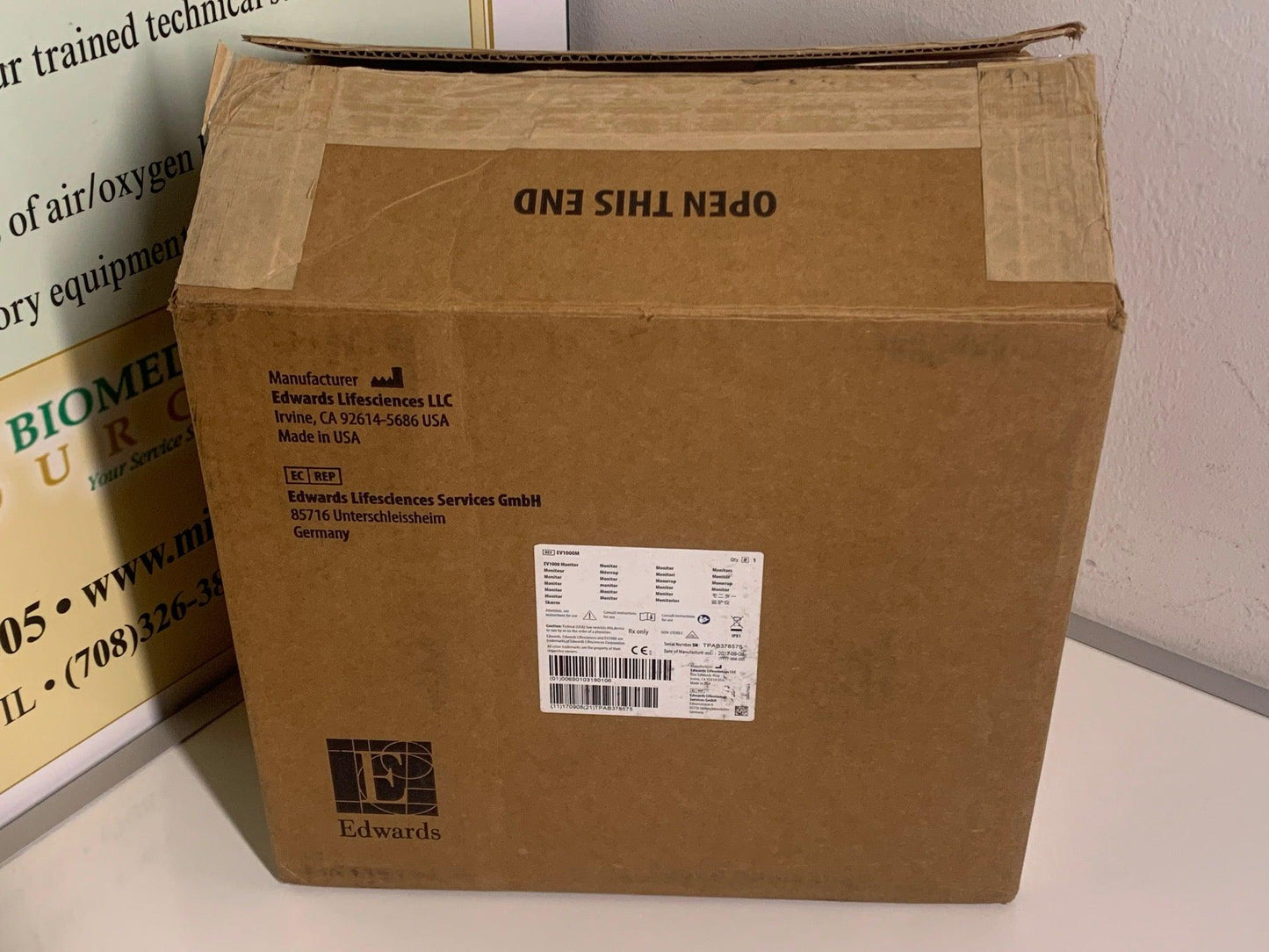 NEW Open Box Edwards Lifesciences EV1000 Monitor EV1000M with Brackets EVMB1 - MBR Medicals