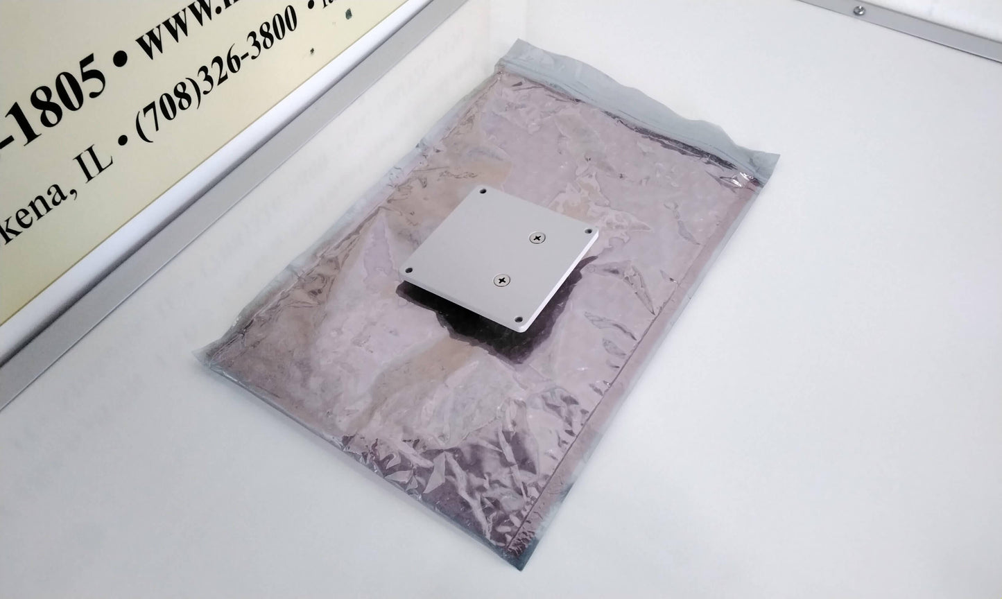 USED Philips Respironics Mount Plate Bracket PN 1074004 for Trilogy 100 200 202 Ventilator - MBR Medicals