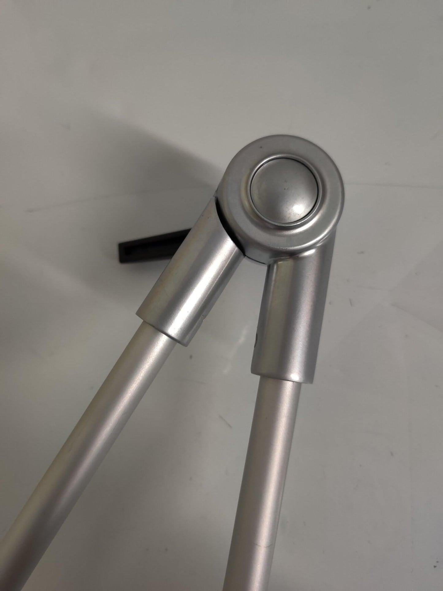 USED Pulmonetic Systems Assy Support Arm Patient Circuit 11501 - MBR Medicals