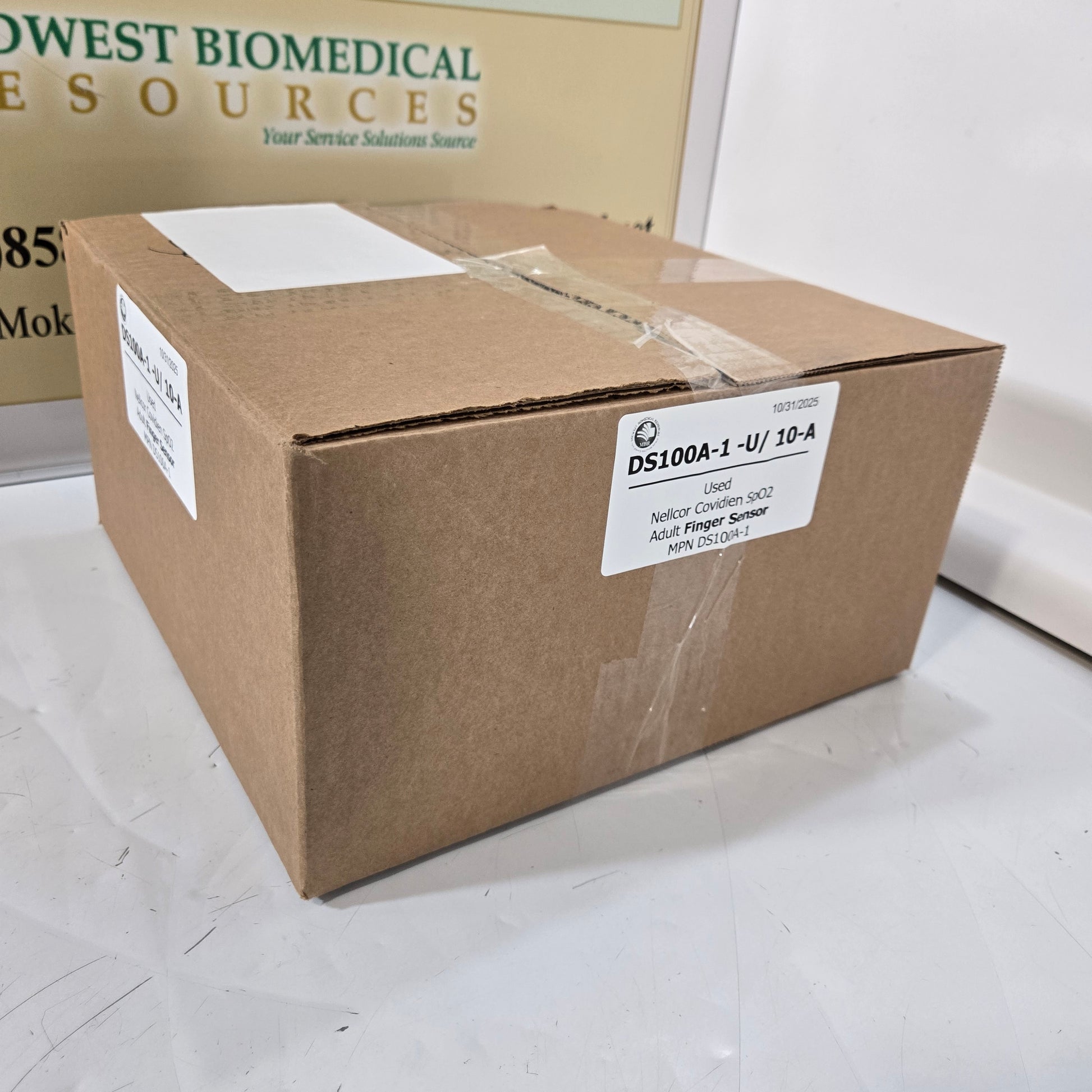 Nellcor Covidien SpO2 Adult Finger Sensor MPN DS100A-1 Box