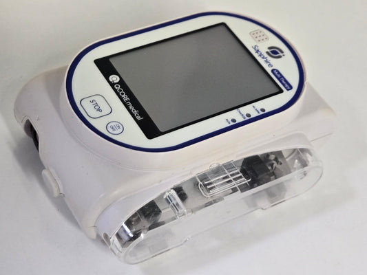 Q Core Medical Sapphire Multi-Therapy Infusion Pump German Version 15031-000-0012 -Used - MBR Medicals