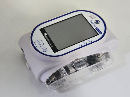 Q Core Medical Sapphire Multi-Therapy Infusion Pump Swedish Version 15031-000-0009 -Used - MBR Medicals