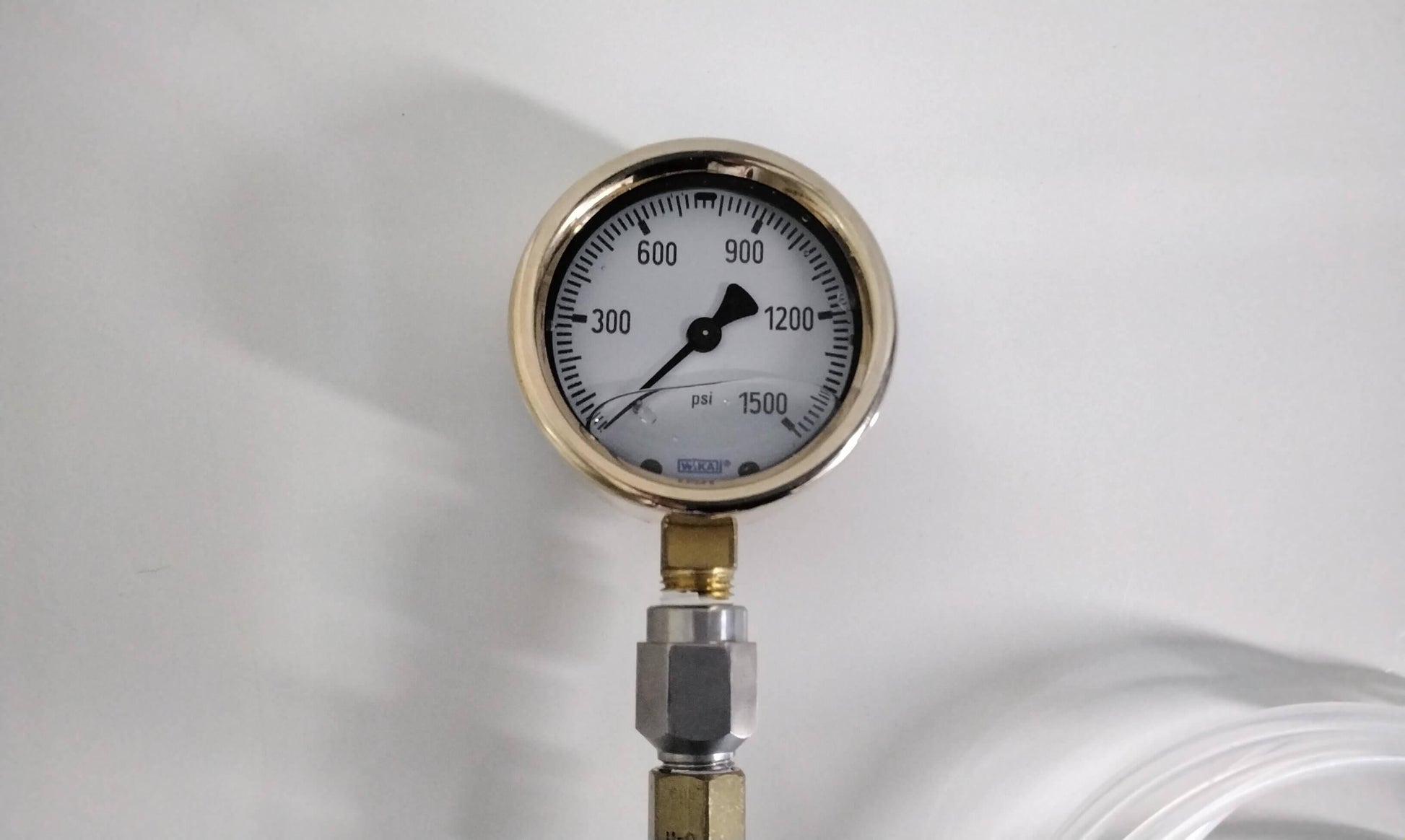 USED Wika Utility Pressure Gauge 0-1500 PSI CCN6945 with Fixture and Tubing Free Shipping and Warranty - MBR Medicals
