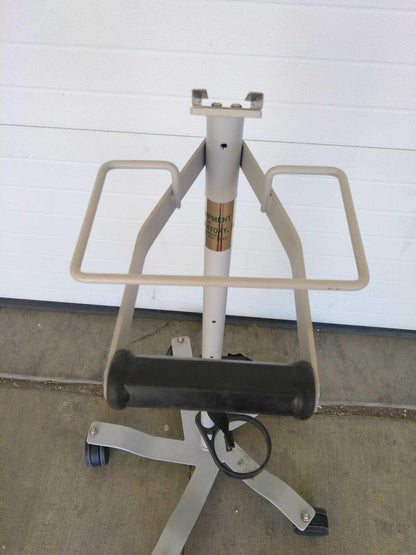 USED Genuine OEM CareFusion Pulmonetics LTV Rolling Stand with Oxygen Cylinder Ring 10611 - MBR Medicals